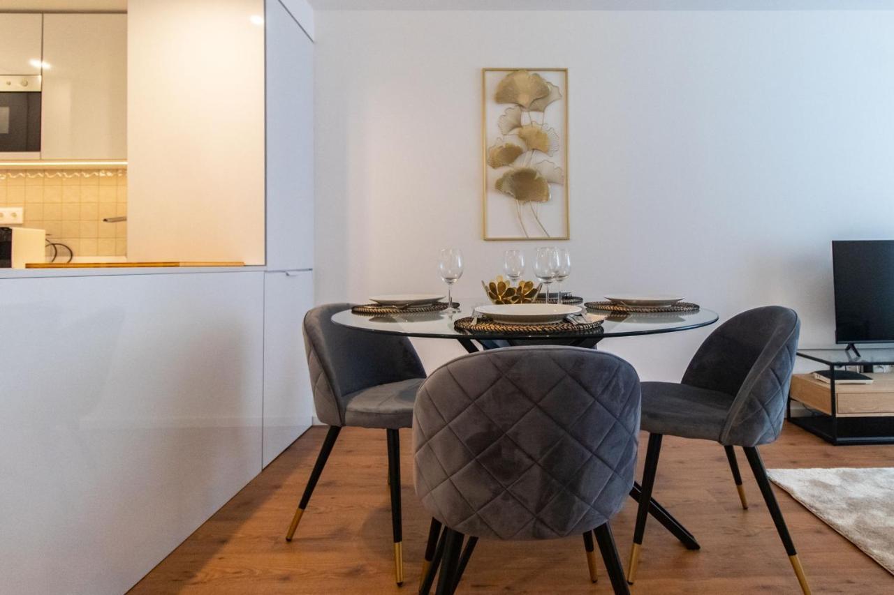 Stunning Apartment W/ Free Parking By Lovelystay 포르투 외부 사진