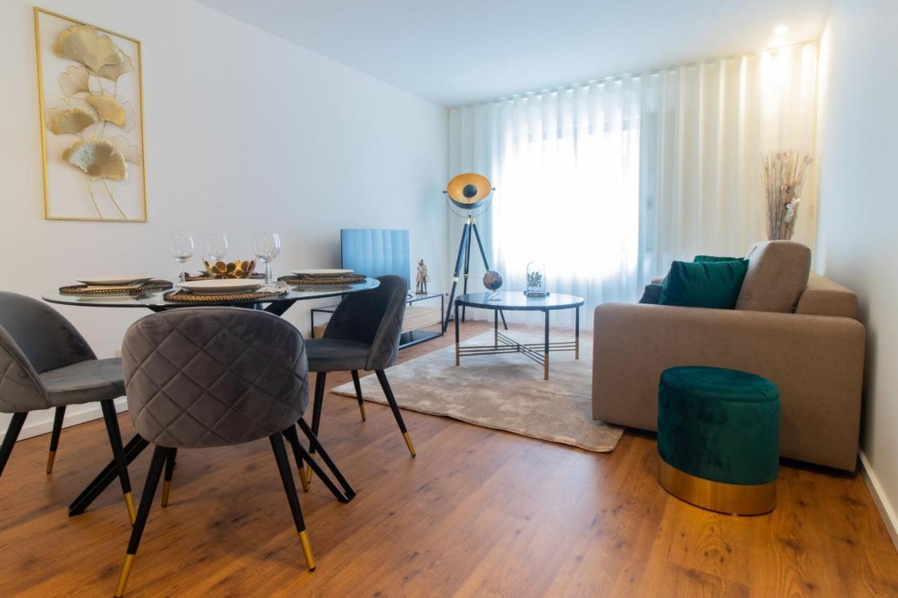 Stunning Apartment W/ Free Parking By Lovelystay 포르투 외부 사진