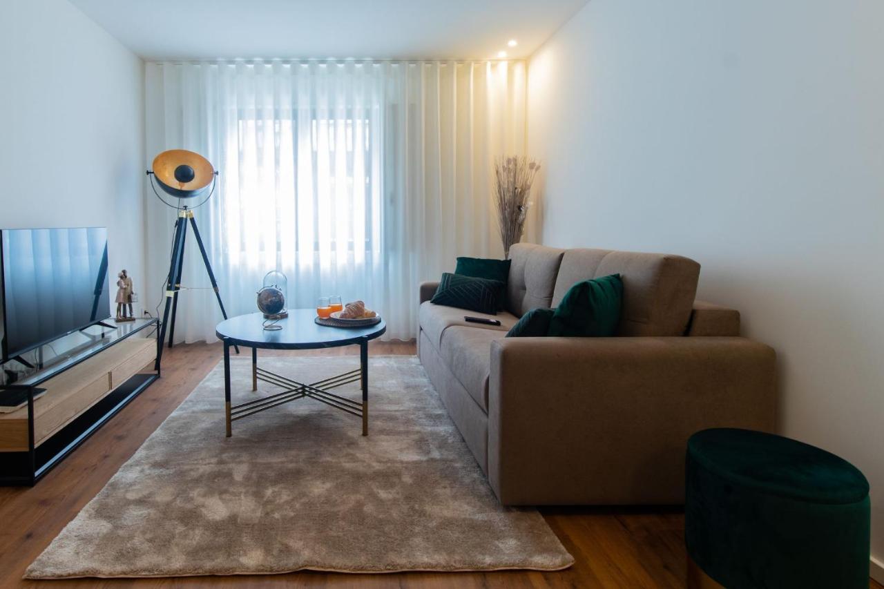 Stunning Apartment W/ Free Parking By Lovelystay 포르투 외부 사진